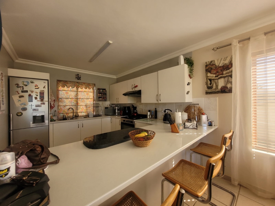 To Let 3 Bedroom Property for Rent in Paradise Beach Eastern Cape